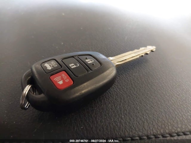 Toyota Corolla Le Eco 2018 5YFBPRHEXJP757326 Image 11