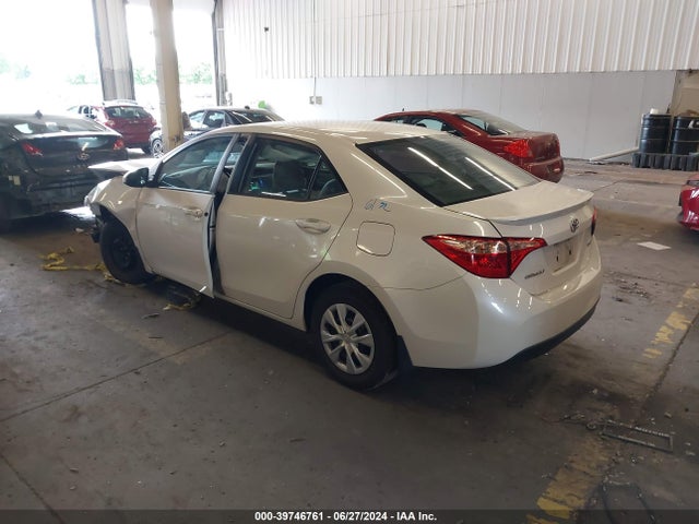 Toyota Corolla Le Eco 2018 5YFBPRHEXJP757326 Image 3