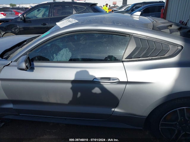 Ford Mustang Ecoboost Premium Fastback 2020 1FA6P8TH2L5138982 Image 13