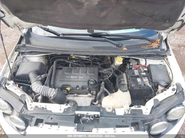 Chevrolet Sonic Ltz Auto 2015 1G1JE5SB6F4162419 Image 10