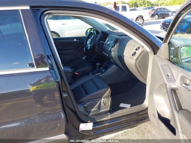 WVGAV3AX5EW544612 Volkswagen Tiguan Sel