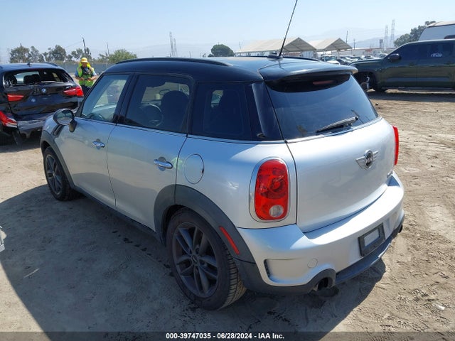 2012 MINI COOPER S COUNTRYMAN WMWZC3C56CWL86431 Photo 2