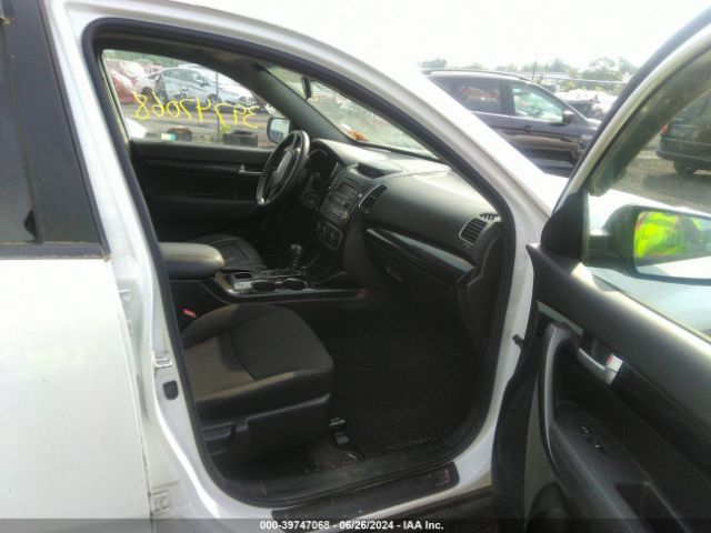 5XYKT3A62FG660385 KIA SORENTO LX
