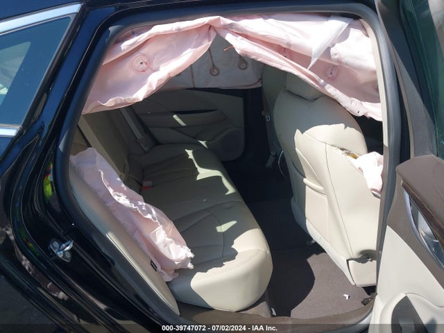 1G4ZN5SS0JU145565 Buick Lacrosse Preferred
