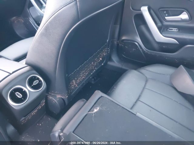 WDD3G4FB2LW038202 Mercedes-Benz A 220 4matic