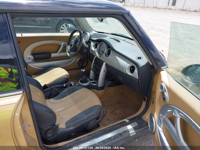 2003 MINI COOPER WMWRC33453TC46625 Photo 4