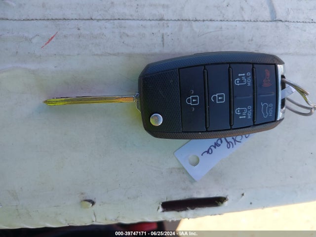 KIA SEDONA LX 2016 KNDMB5C14G6091147 Image 11