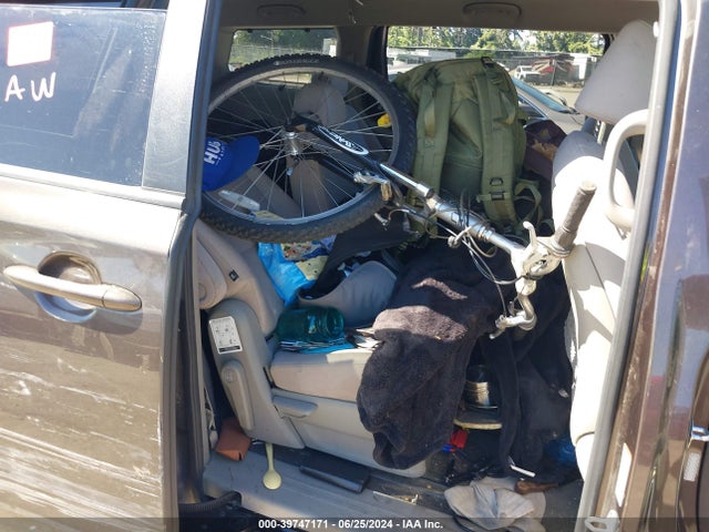KIA SEDONA LX 2016 KNDMB5C14G6091147 Image 8