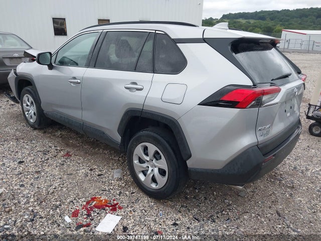 Toyota RAV4 LE 2019 2T3H1RFV7KW048133 Image 3