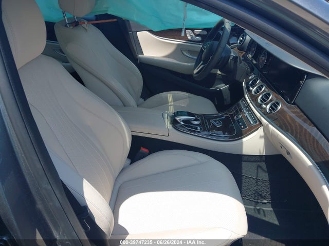 WDDZF4KB2KA674374 Mercedes-Benz E 300 4matic