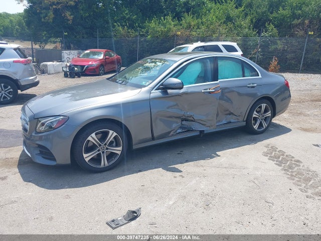 WDDZF4KB2KA674374 Mercedes-Benz E 300 4matic