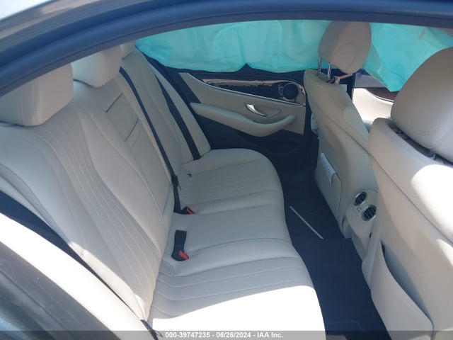 WDDZF4KB2KA674374 Mercedes-Benz E 300 4matic