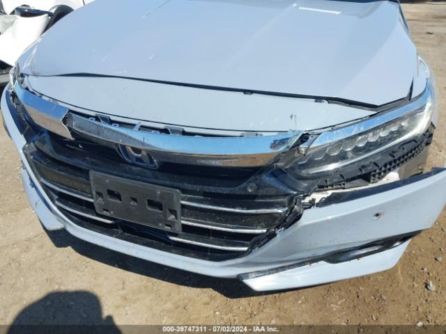 1HGCV3F95NA006983 Honda Accord Hybrid Touring