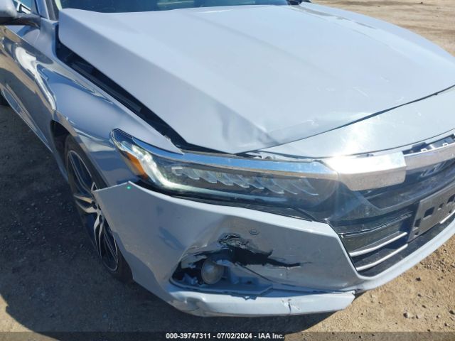 1HGCV3F95NA006983 Honda Accord Hybrid Touring