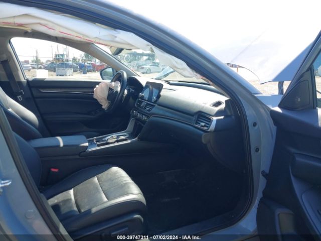 1HGCV3F95NA006983 Honda Accord Hybrid Touring