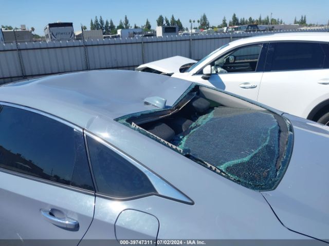 1HGCV3F95NA006983 Honda Accord Hybrid Touring