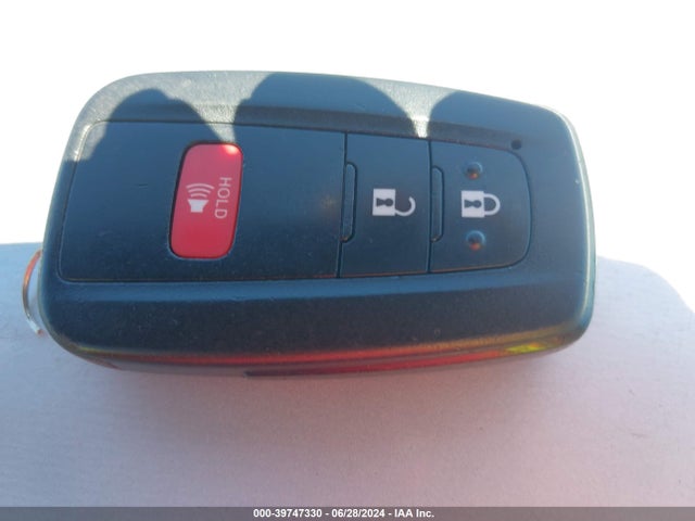 Toyota Prius One 2018 JTDKBRFU0J3075850 Image 11