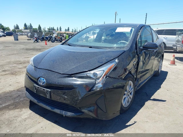 Toyota Prius One 2018 JTDKBRFU0J3075850 Image 2