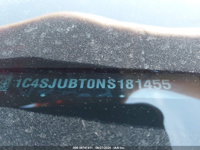 1C4SJUBT0NS181455 Jeep Wagoneer Series Ii 4x2