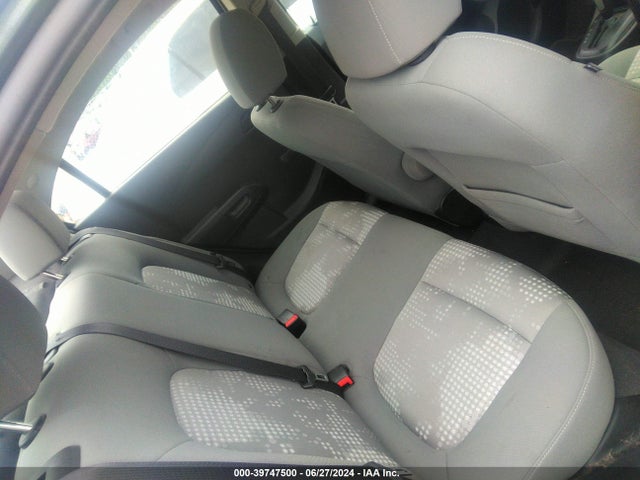 Chevrolet Sonic Ls Auto 2017 1G1JB5SH5H4152223 Image 8