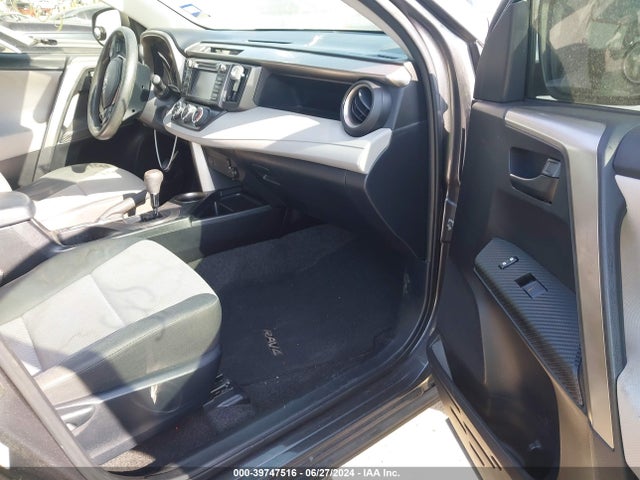 Toyota RAV4 LE 2014 JTMZFREV3EJ012143 Image 5