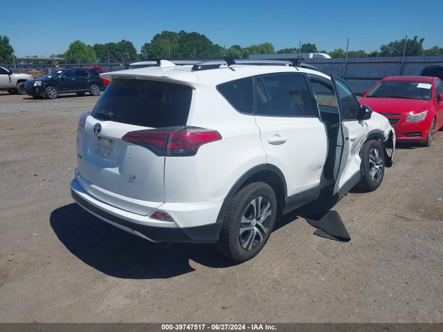 Toyota RAV4 LE 2018 JTMZFREVXJJ155505 Image 4