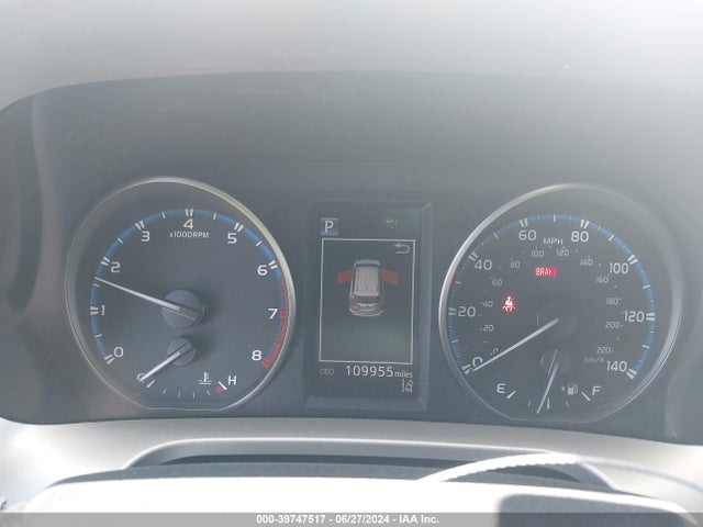 Toyota RAV4 LE 2018 JTMZFREVXJJ155505 Image 7