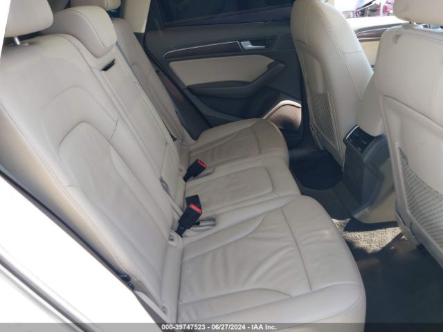 WA1CFAFP3EA053261 Audi Q5 2.0t Premium