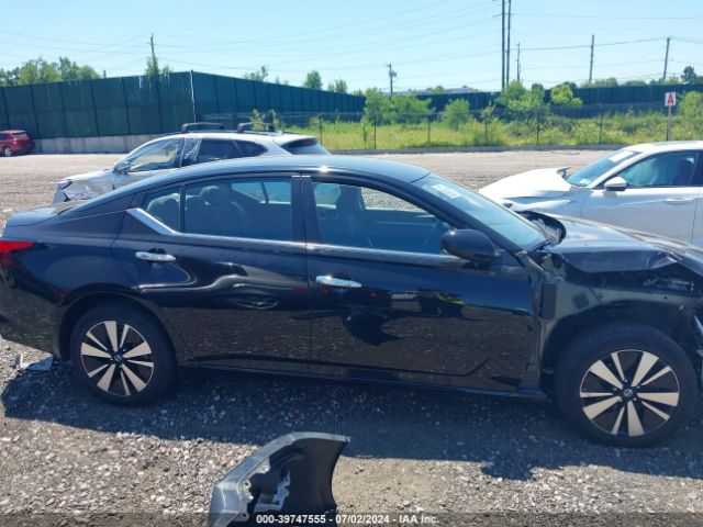 1N4BL4DW7NN363238 Nissan Altima Sv Intelligent Awd