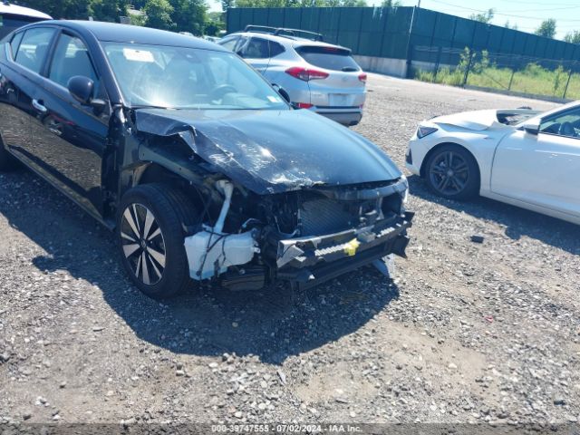 1N4BL4DW7NN363238 Nissan Altima Sv Intelligent Awd