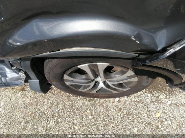 2T3BFREV4GW421242 Toyota RAV4 LE