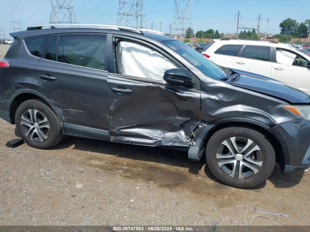 2T3BFREV4GW421242 Toyota RAV4 LE