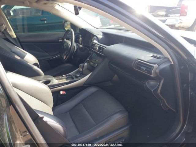 JTHBA1D2XH5055317 Lexus IS 200T