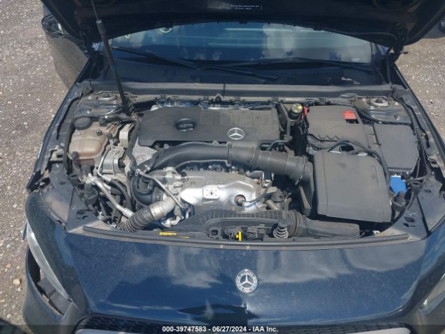 WDD3G4FB2KW002945 Mercedes-Benz A 220 4matic