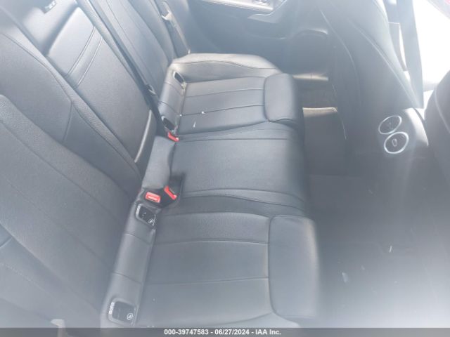 WDD3G4FB2KW002945 Mercedes-Benz A 220 4matic
