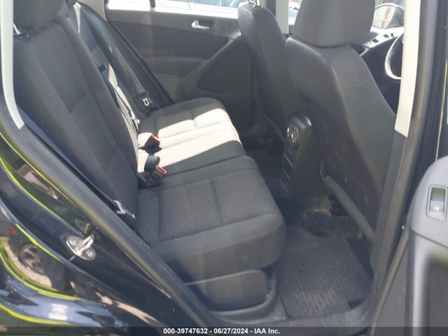 WVGBV3AXXEW526157 Volkswagen TIGUAN S
