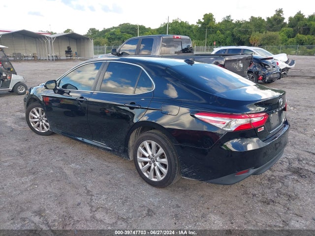 Toyota CAMRY LE 2019 4T1B11HK7KU808838 Image 3