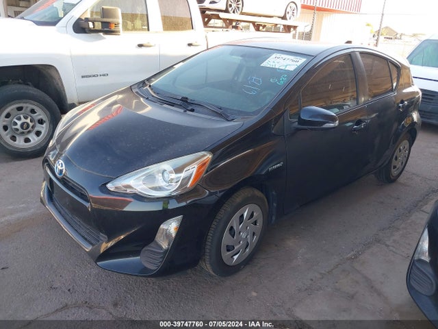 Toyota Prius C Two 2016 JTDKDTB32G1120179 Image 2