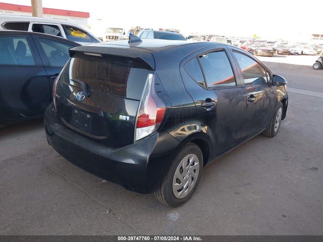 Toyota Prius C Two 2016 JTDKDTB32G1120179 Image 4