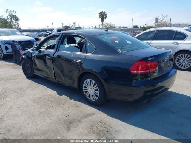 1VWAT7A31FC040654 Volkswagen Passat 1.8t S