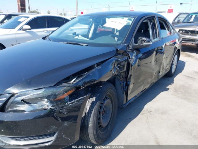 1VWAT7A31FC040654 Volkswagen Passat 1.8t S