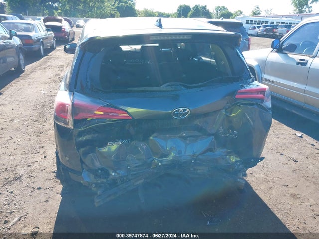 Toyota RAV4 LE 2018 JTMBFREVXJJ176095 Image 6