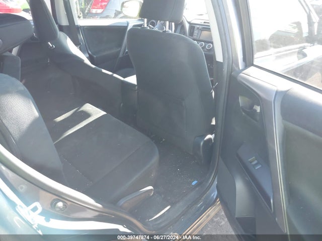 Toyota RAV4 LE 2018 JTMBFREVXJJ176095 Image 8