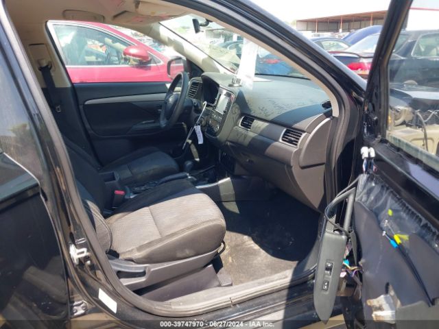 JA4AD2A37JJ002282 Mitsubishi Outlander Es