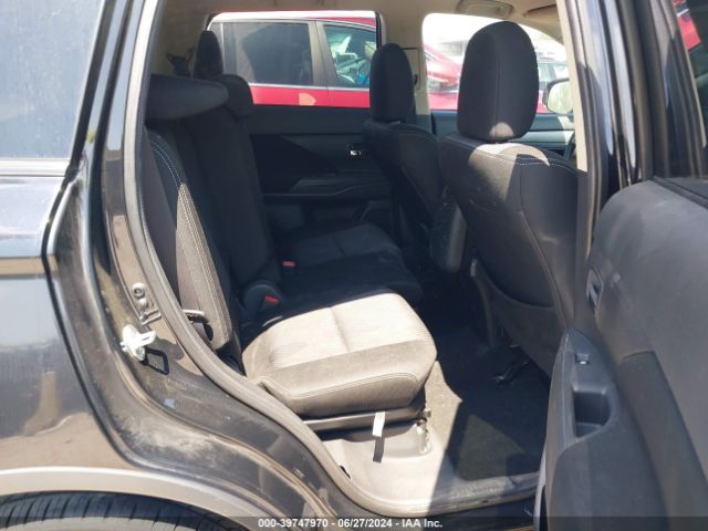 JA4AD2A37JJ002282 Mitsubishi Outlander Es
