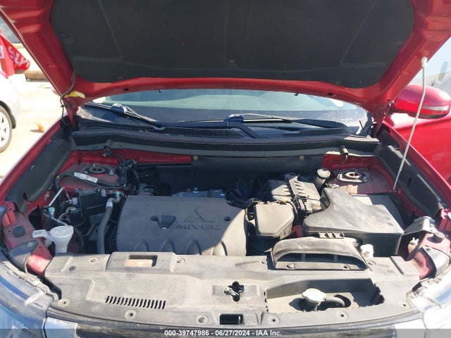 JA4AZ3A35HZ026163 Mitsubishi Outlander Se