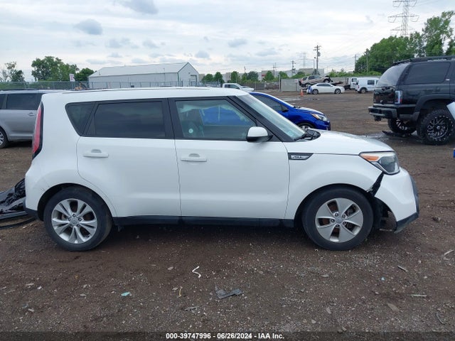 KIA SOUL + 2015 KNDJP3A53F7182028 Image 12