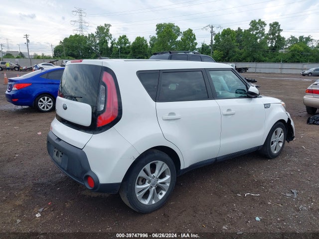 KIA SOUL + 2015 KNDJP3A53F7182028 Image 4