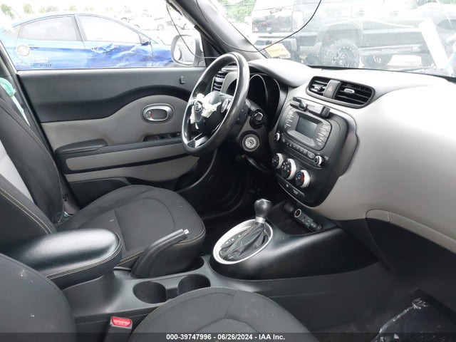 KIA SOUL + 2015 KNDJP3A53F7182028 Image 5