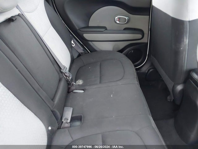 KIA SOUL + 2015 KNDJP3A53F7182028 Image 8